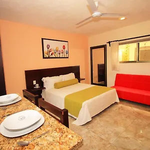 Papagayo 5*, Playa del Carmen México